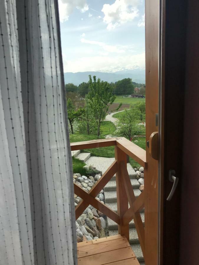Apartma Rosa Spodnji Otok Bagian luar foto